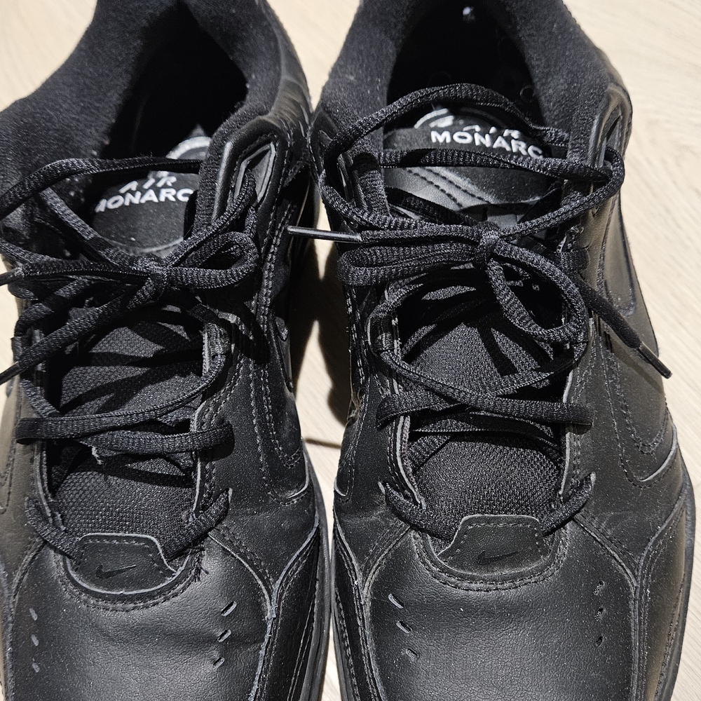 Nike Air Monarch Size 12 EE Width - Picture 3 of 5